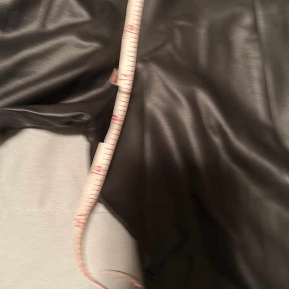 LAST ONE! ASYOU WOMENS ZIP HEM FAUX LEATHER LEGGINGS - Picture 6 of 7